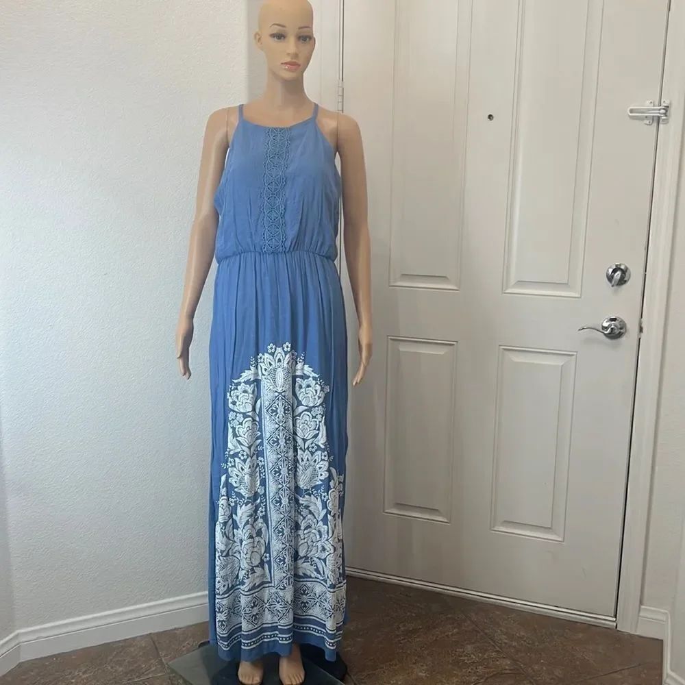 AUW Dress Sz Medium Blue Spaghetti Straps Sleeveless Crotchet Floral Summer Maxi
